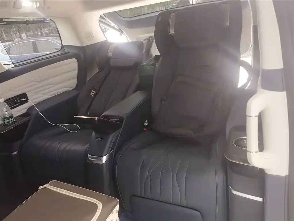 Buick Century 2023 из CN, фото 6