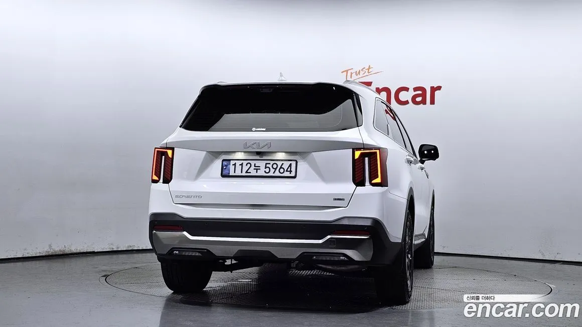 Kia Sorento — фото 4