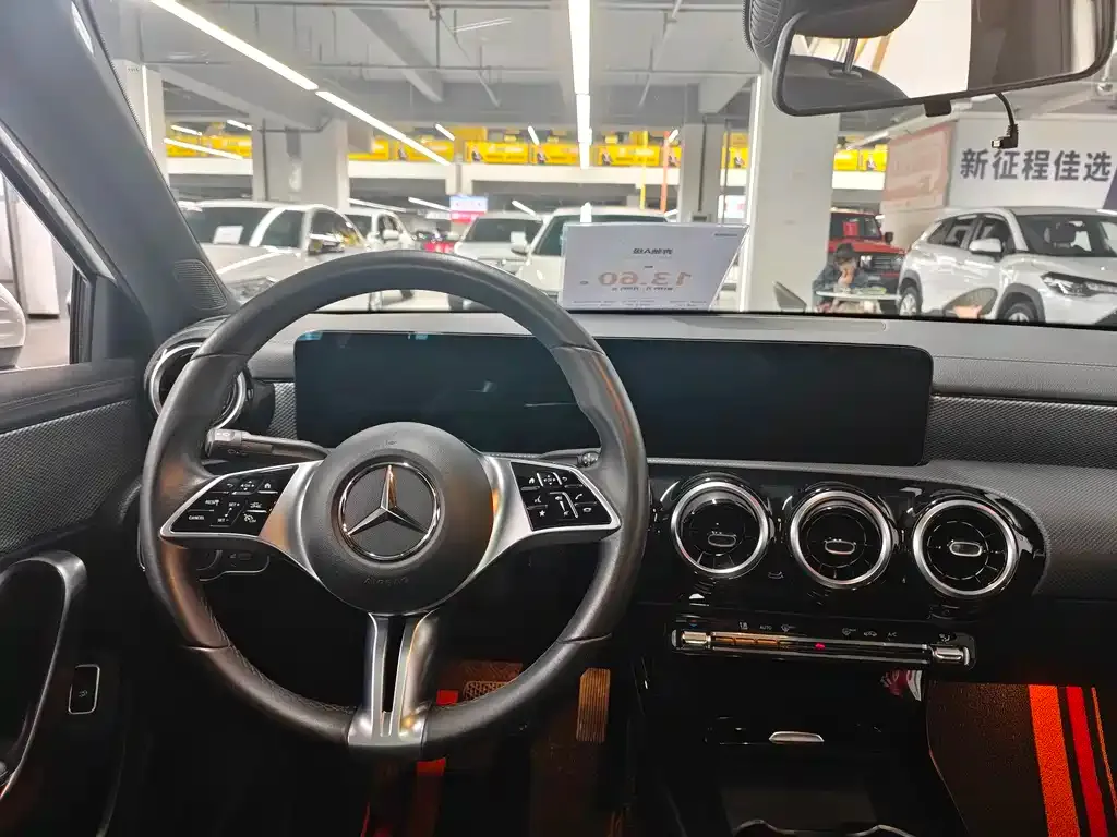 Mercedes-Benz A-Class 2023 из CN, фото 3