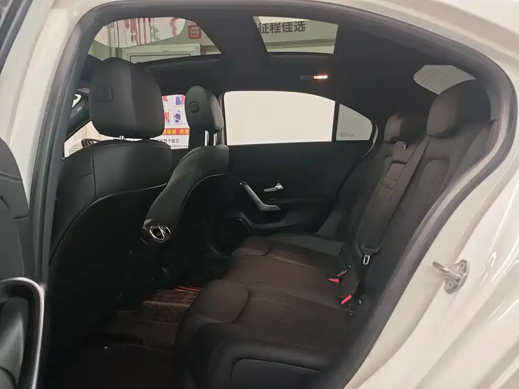 Mercedes-Benz A-Class 2023 из CN, фото 6