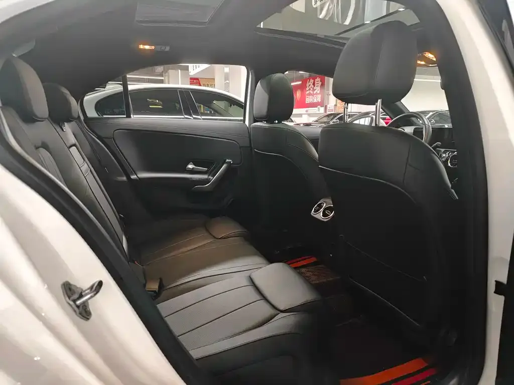 Mercedes-Benz A-Class 2023 из CN, фото 7