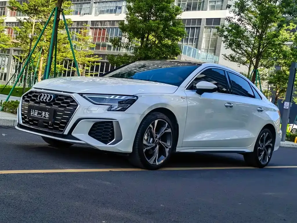 Audi A3 2024 из CN, фото 1
