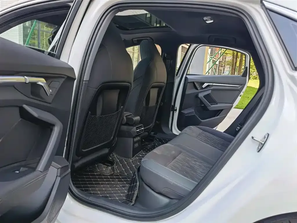 Audi A3 2024 из CN, фото 10
