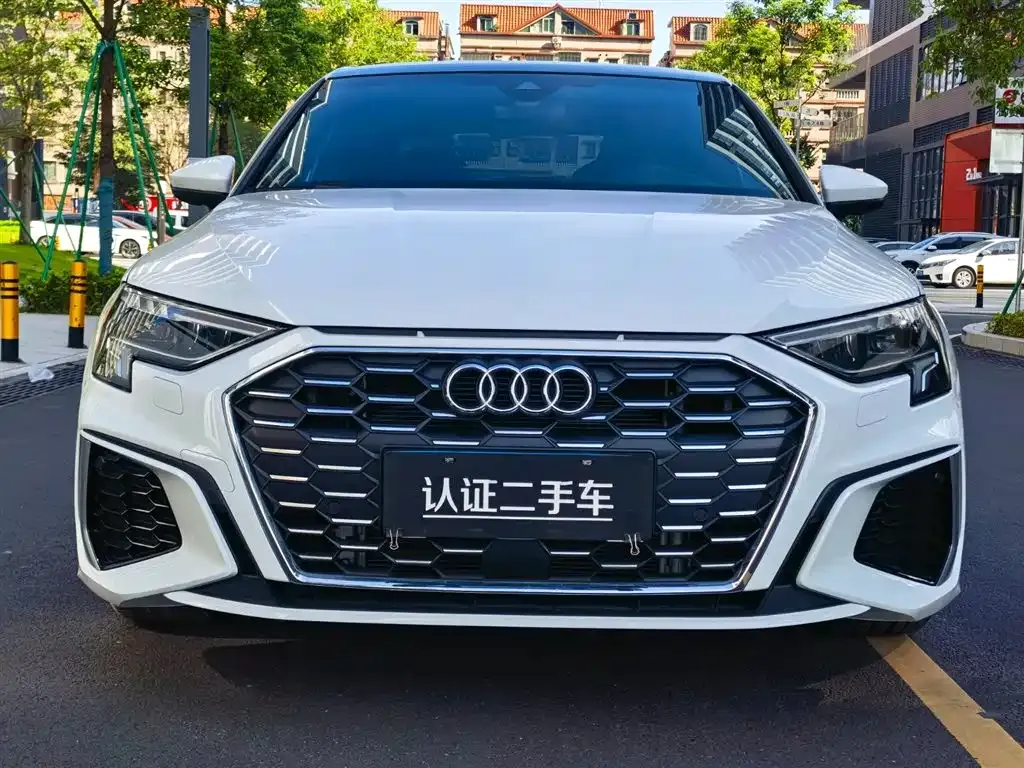 Audi A3 2024 из CN, фото 2