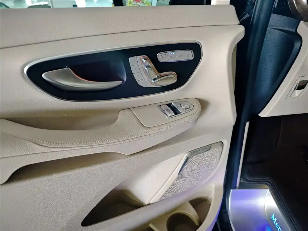 Mercedes-Benz V-Class 2024 из CN, фото 9