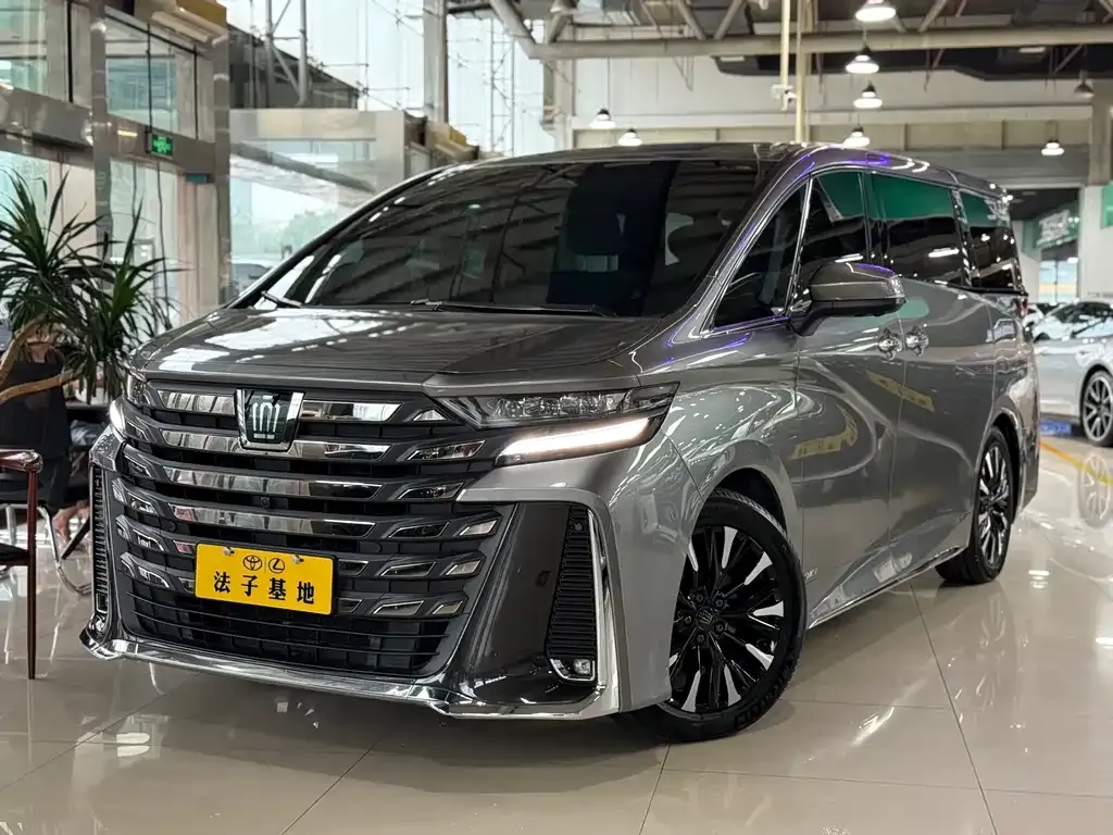 Toyota Vellfire 2023 из CN, фото 1