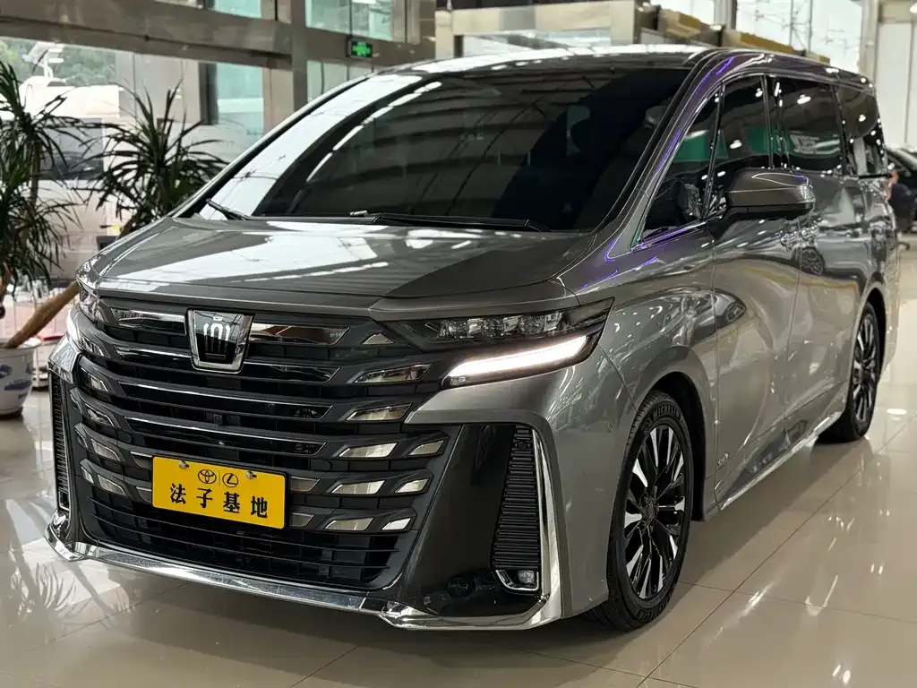 Toyota Vellfire 2023 из CN, фото 4