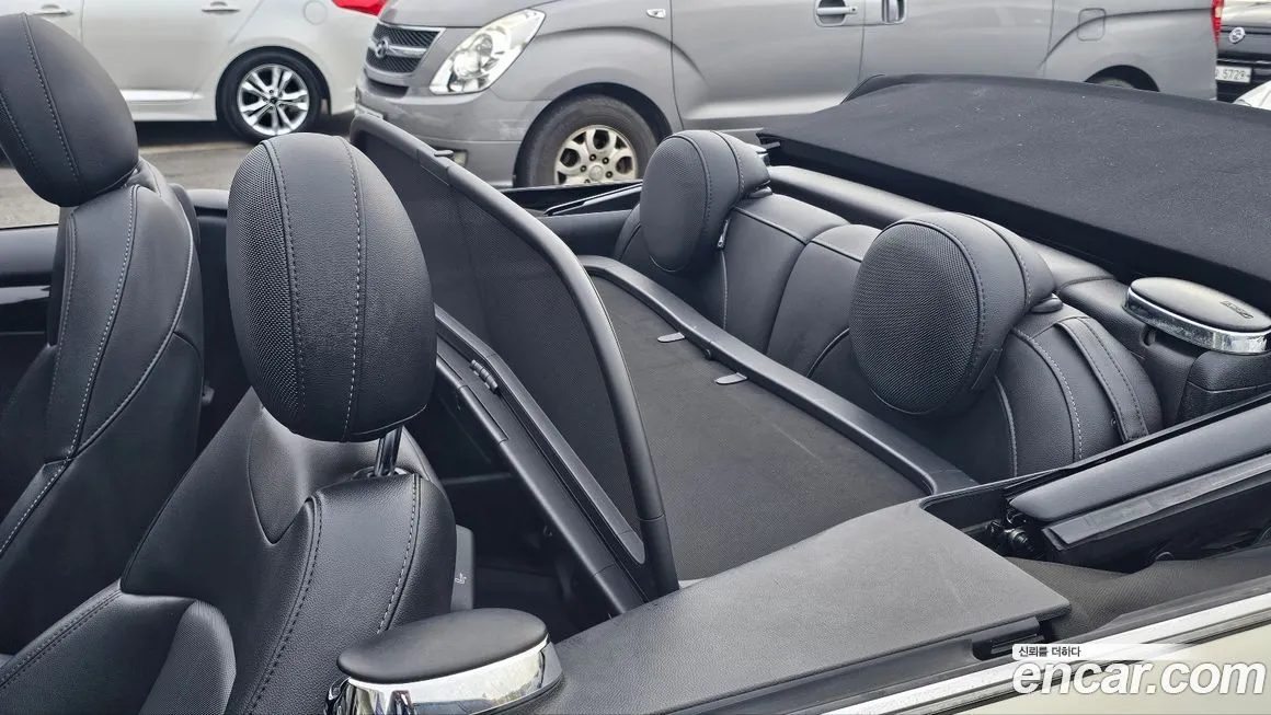 Mini Cooper Convertible 2022 из KR, фото 10