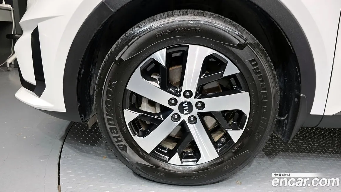 Kia Sorento — фото 5