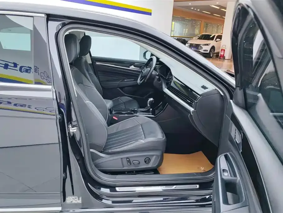 Volkswagen Passat 2022 из CN, фото 8
