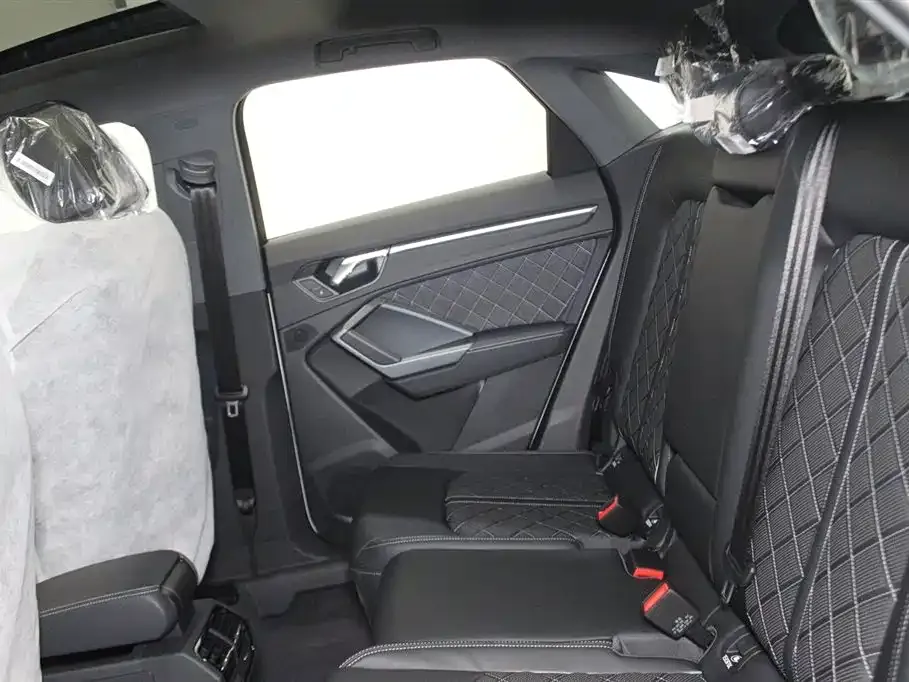 Audi Q3 Sportback 2025 из CN, фото 8