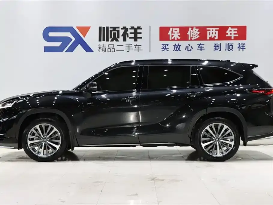 Toyota Crown Kluger 2024 из CN, фото 6