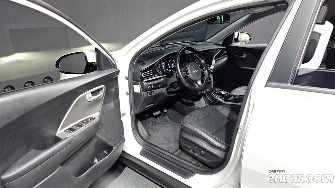 Kia Niro — фото 10