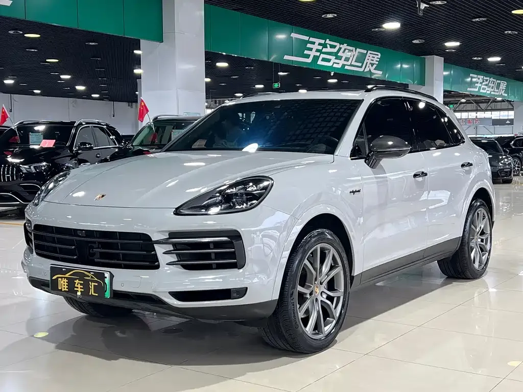 Porsche Cayenne Hybrid 2023 из CN, фото 1