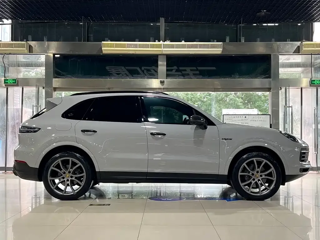 Porsche Cayenne Hybrid 2023 из CN, фото 7