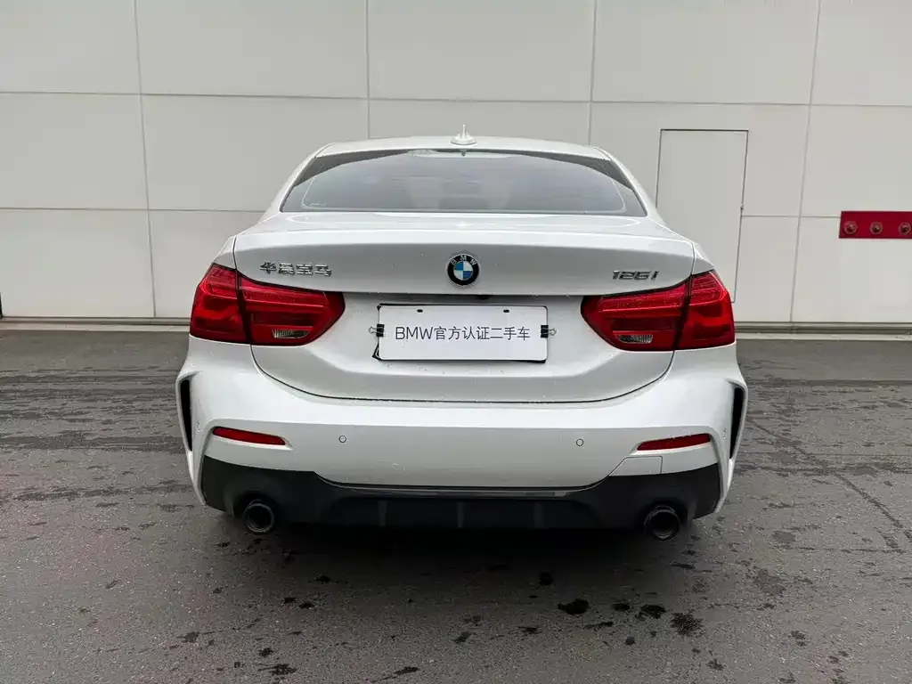 BMW 1 Series 2023 из CN, фото 8