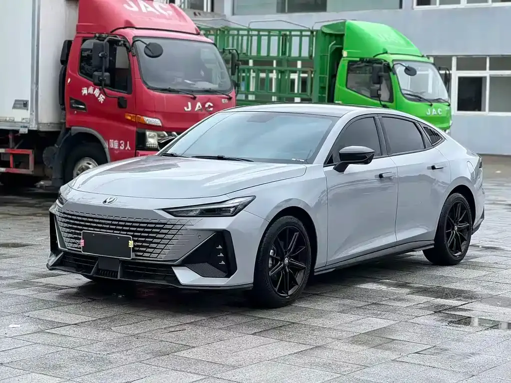 Changan UNI-V 2023 из CN, фото 1