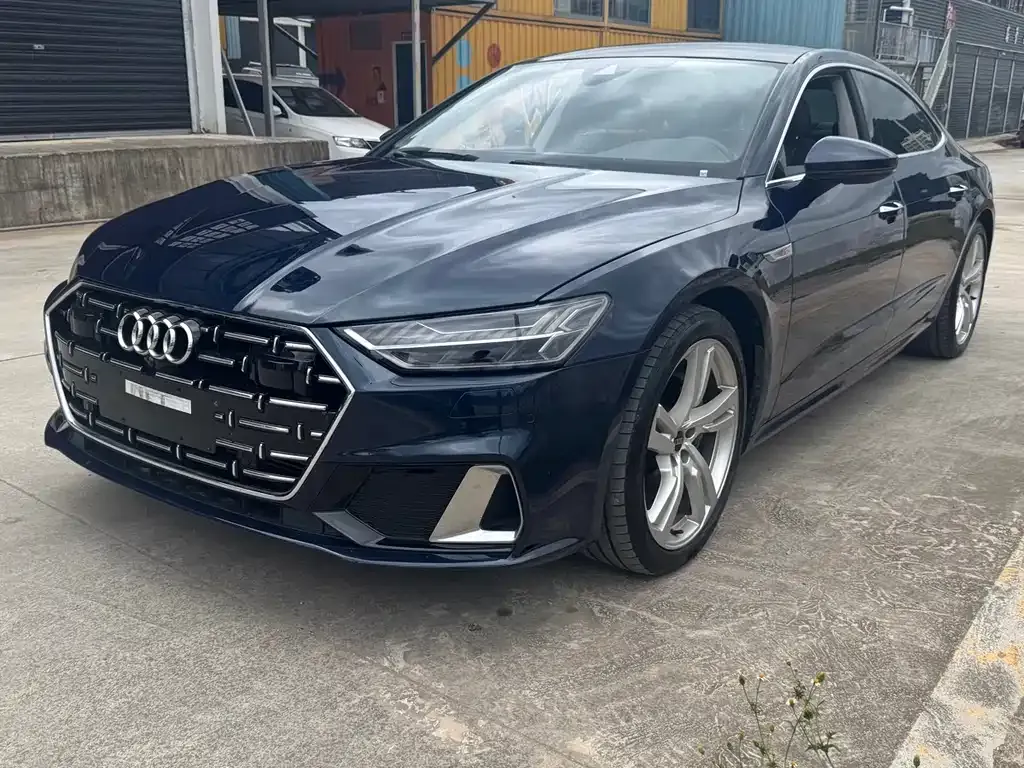 Audi A7L 2022 из CN, фото 1