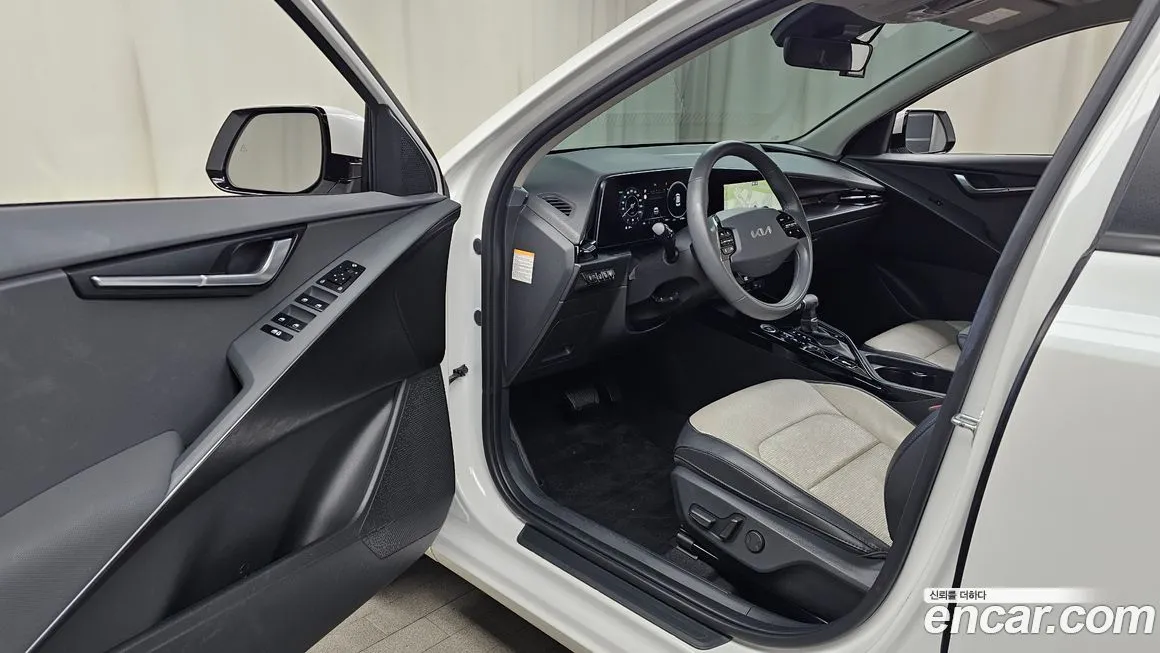 Kia Niro — фото 10
