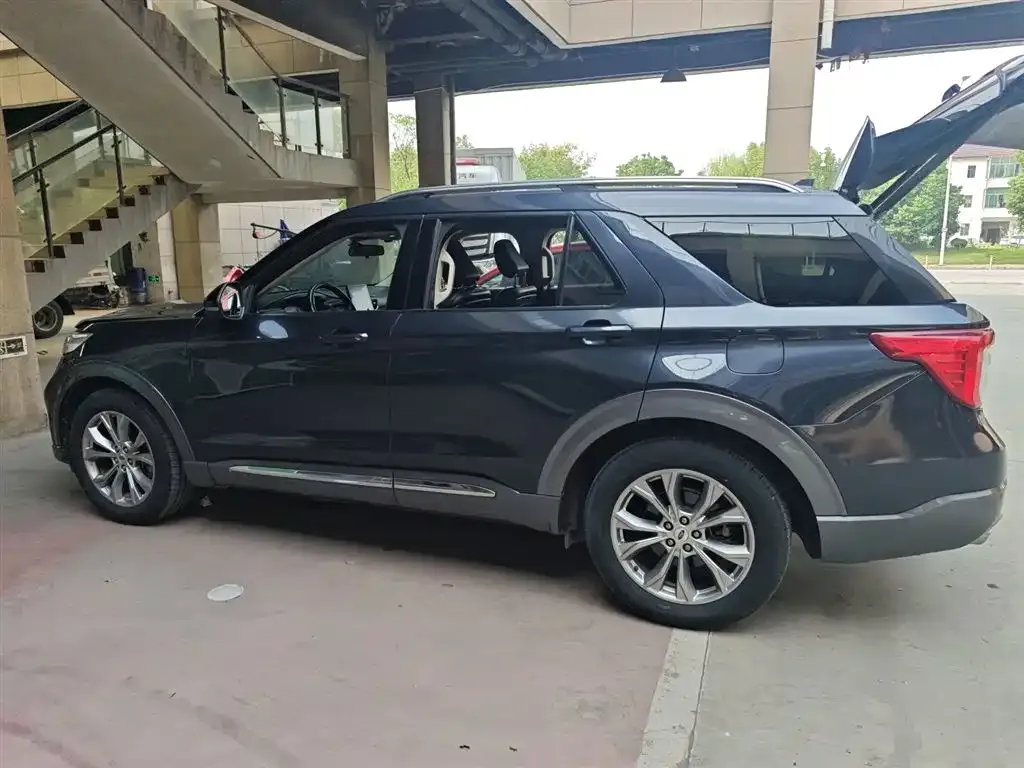 Ford Explorer 2022 из CN, фото 5
