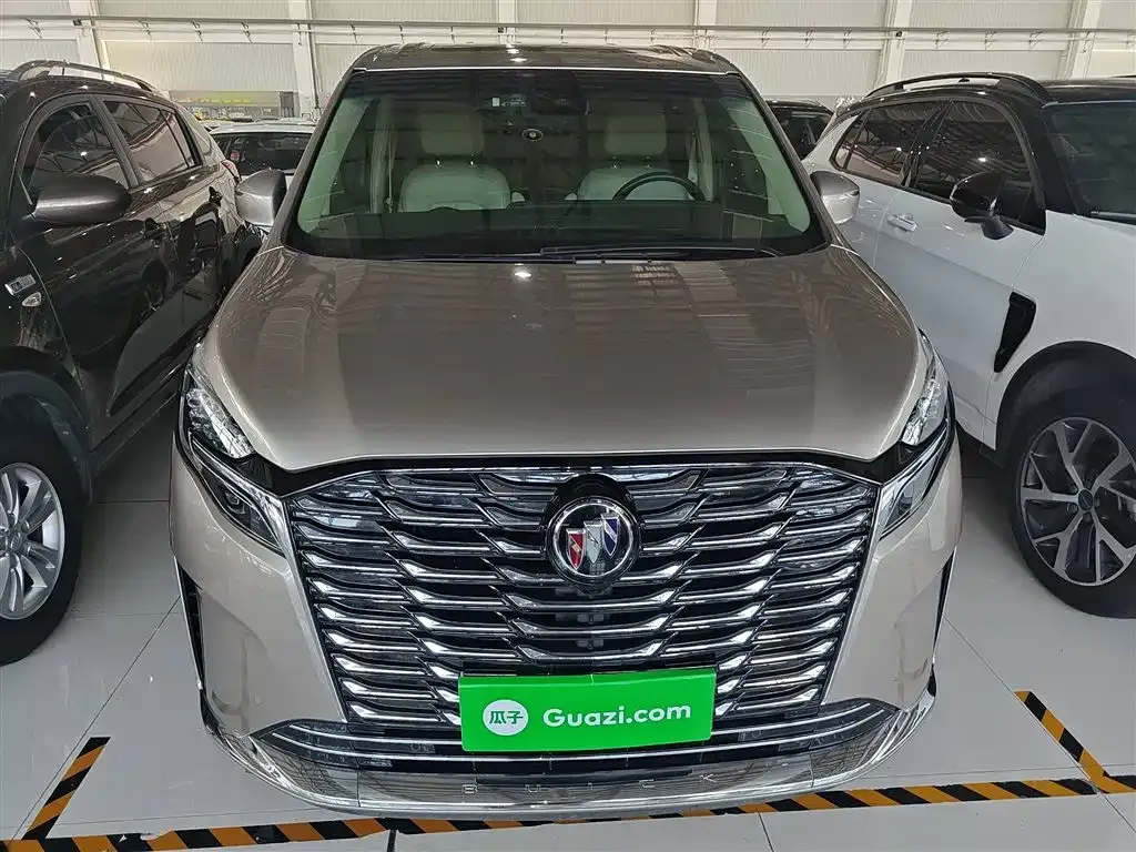 Buick GL8 2023 из CN, фото 3