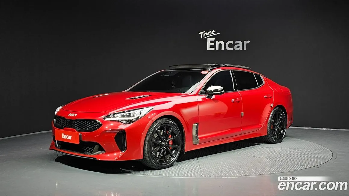 Kia Stinger — фото 1