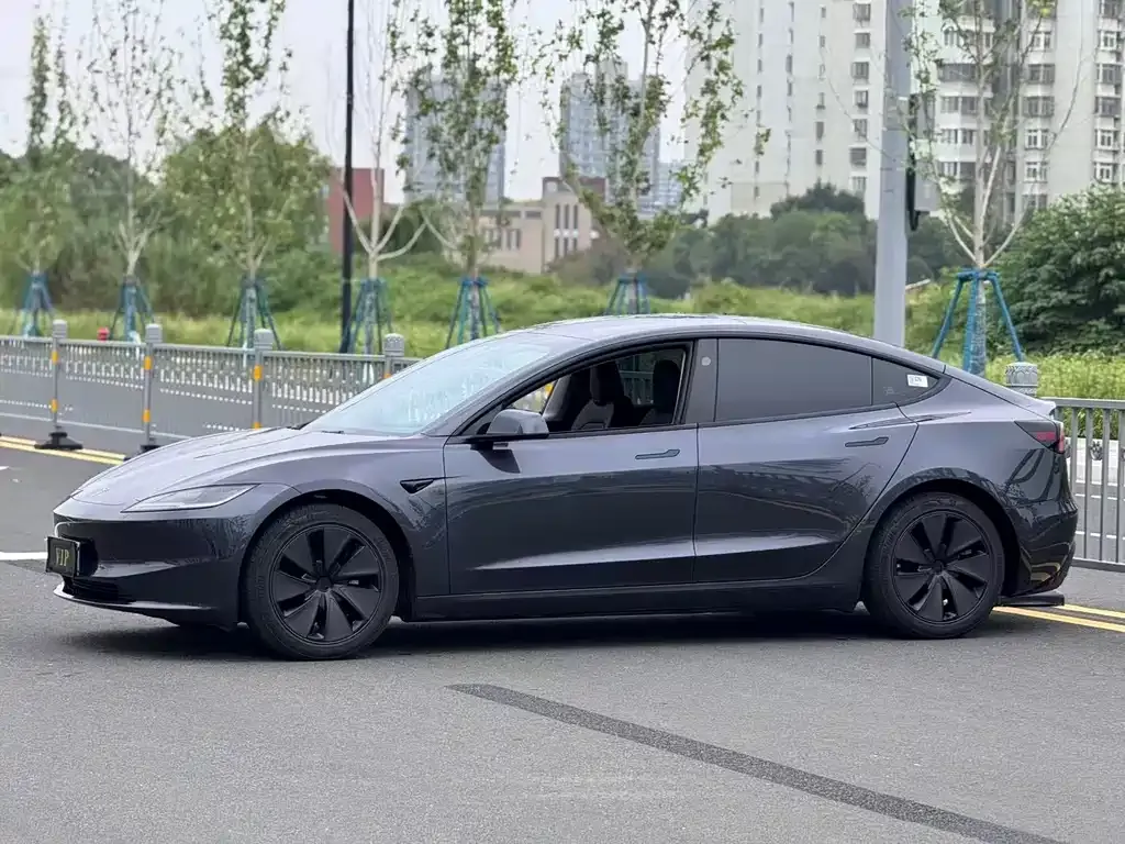 Tesla Model 3 2025 из CN, фото 10