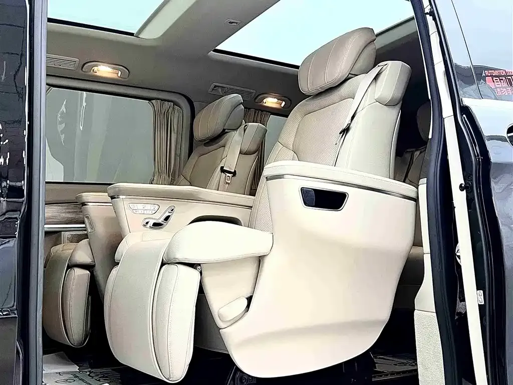 Mercedes-Benz V-Class 2021 из CN, фото 9