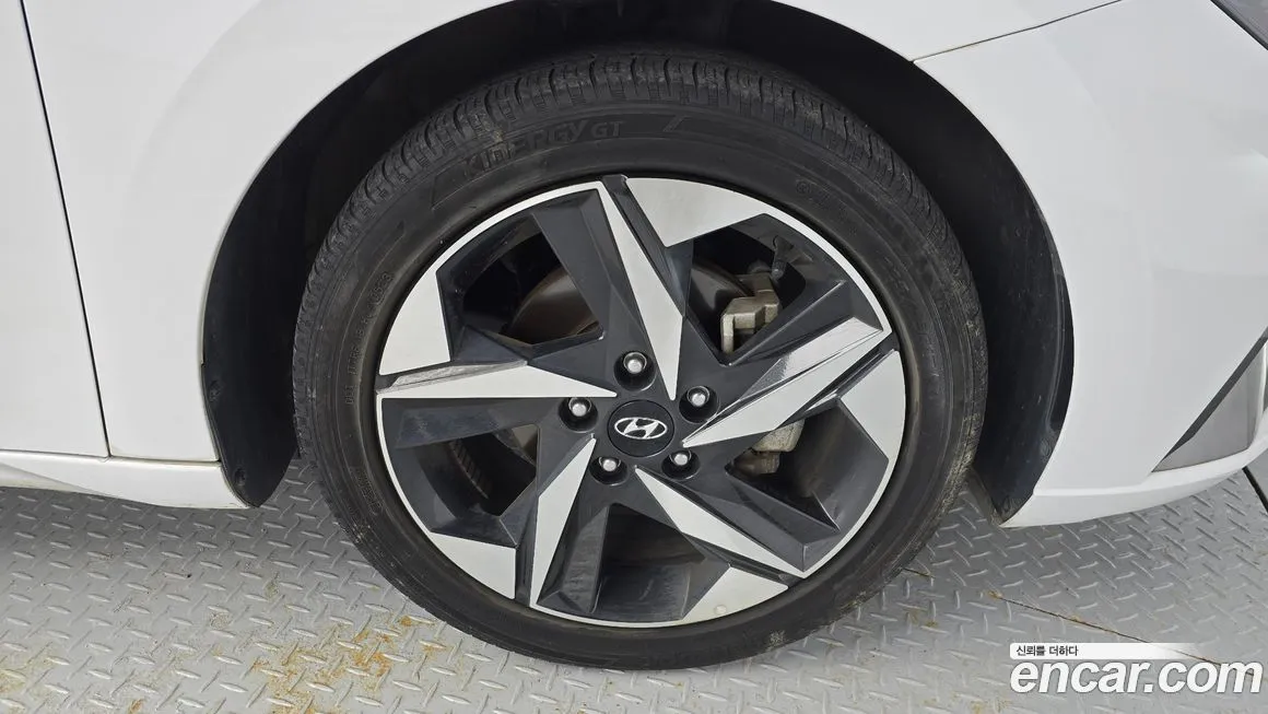 Hyundai AVANTE — фото 5