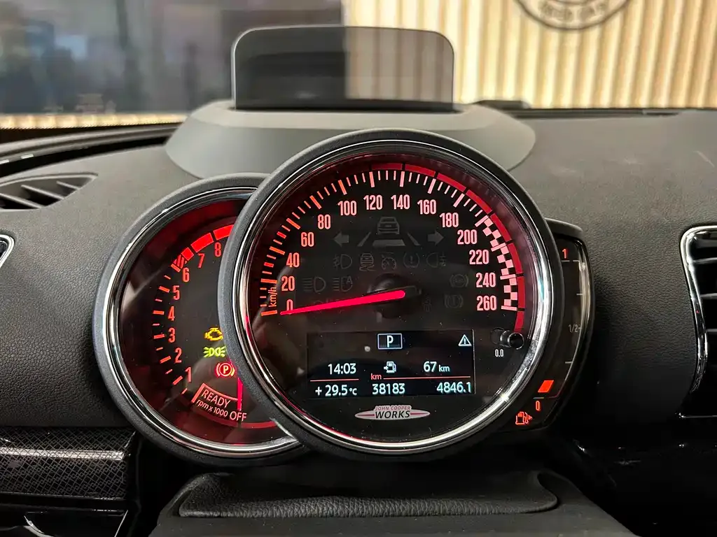 MINI Clubman JCW — фото 10