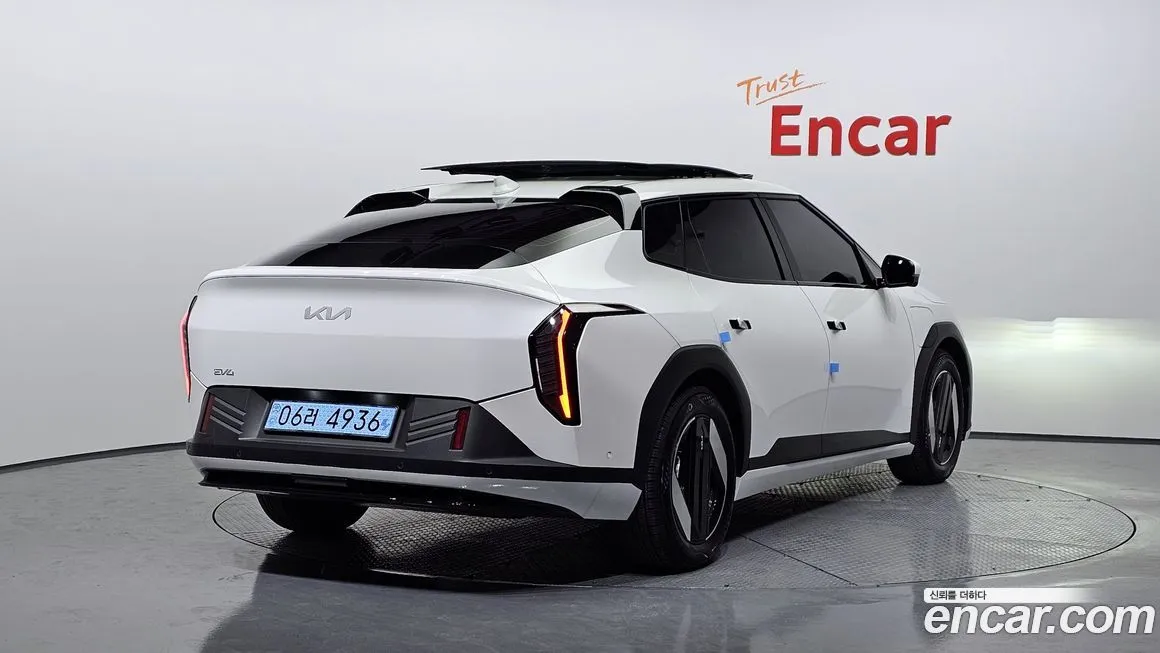 Kia EV4 — фото 2