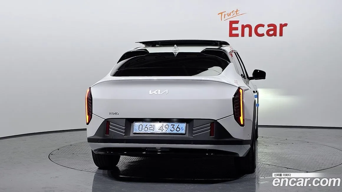 Kia EV4 — фото 4
