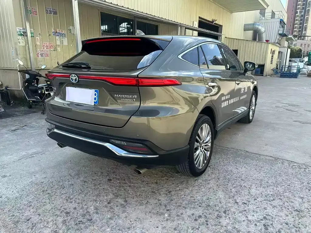 Toyota Harrier — фото 5