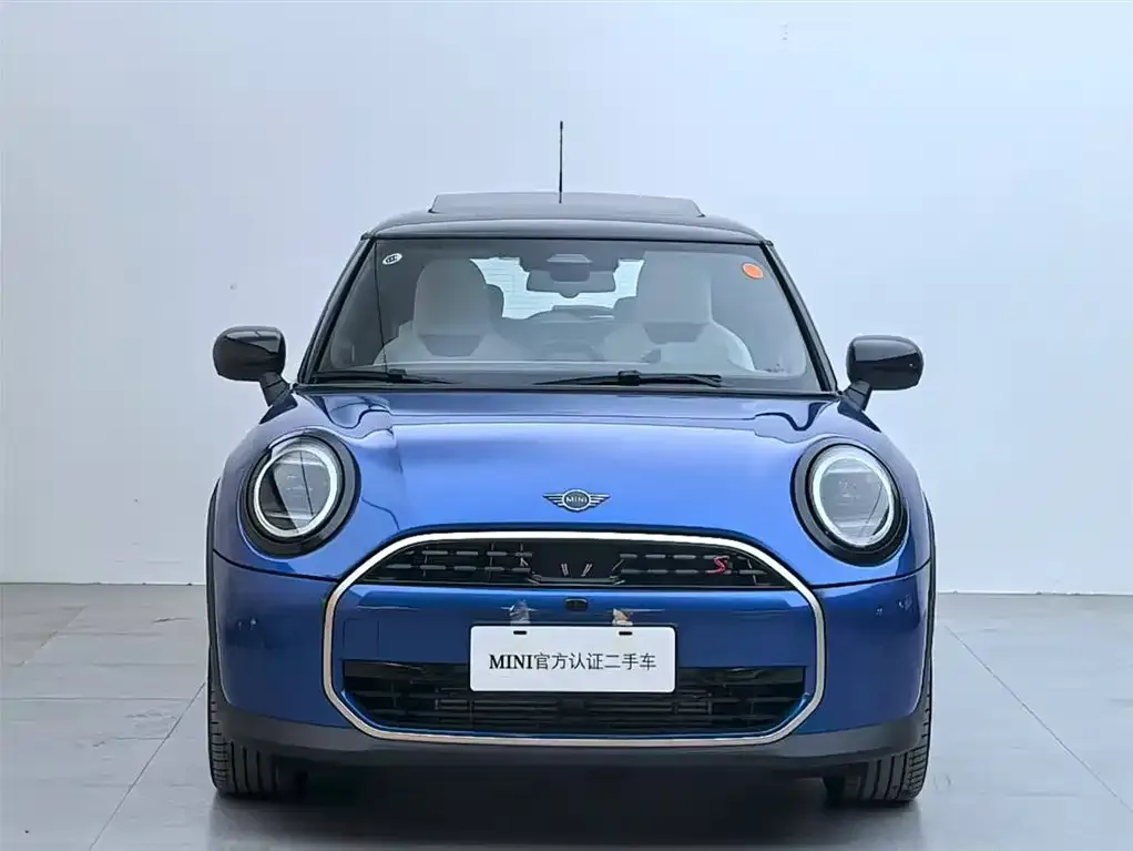 MINI Cooper (3-door) 2025 из CN, фото 2