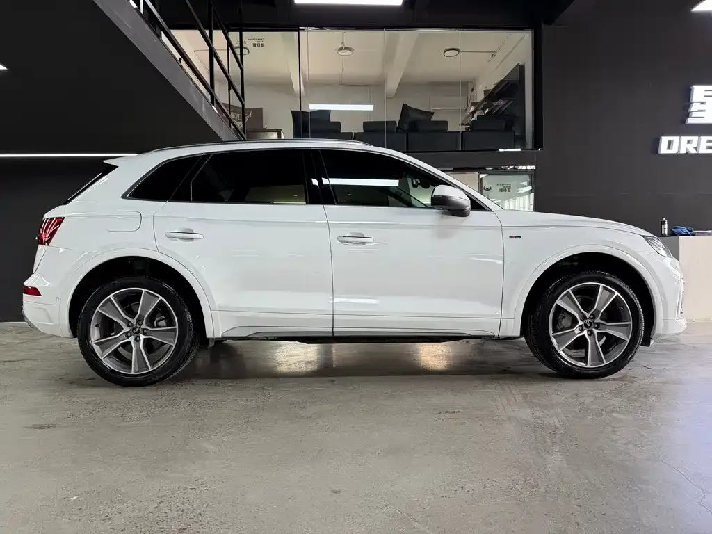 Audi Q5L 2022 из CN, фото 10