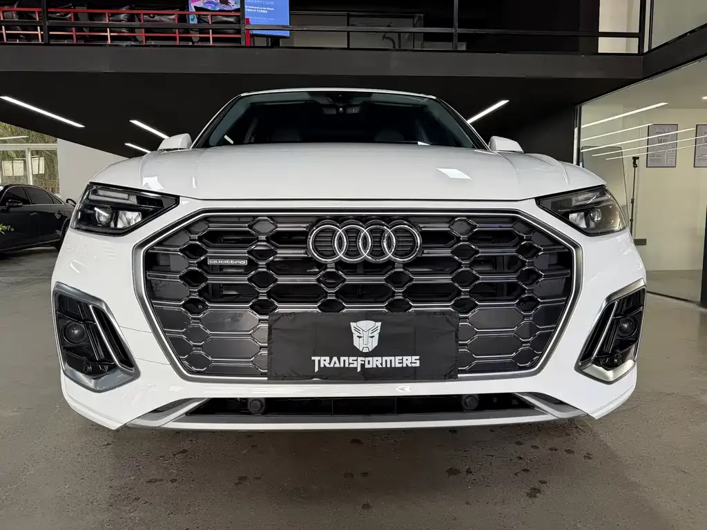 Audi Q5L 2022 из CN, фото 2