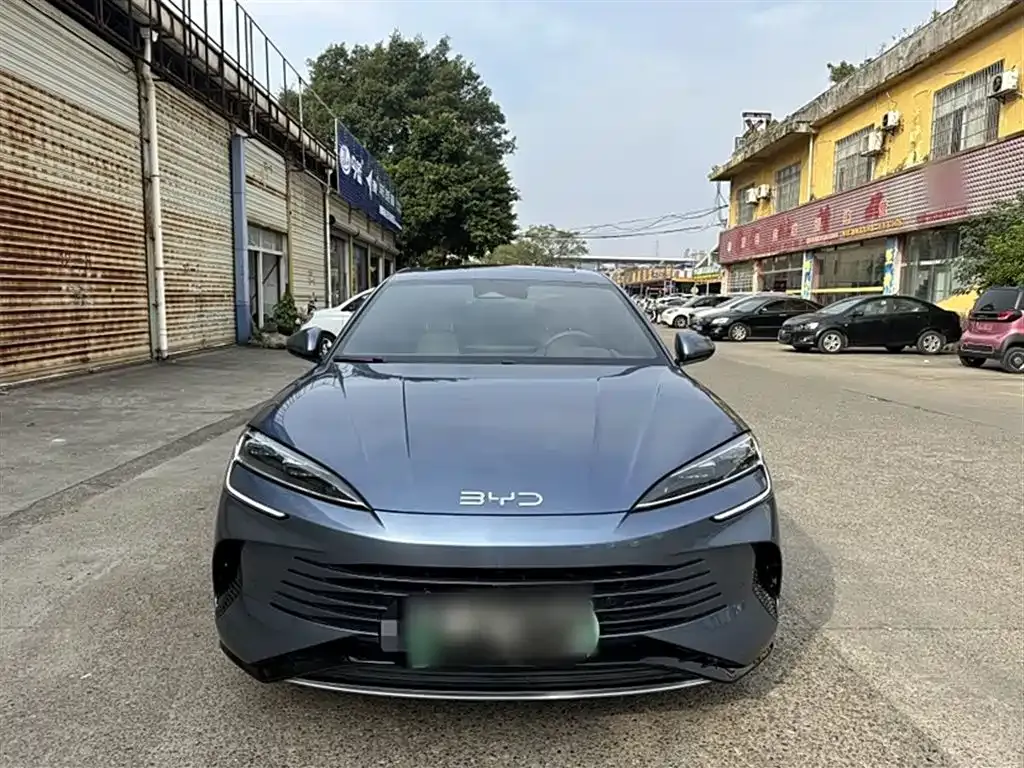 BYD Seal — фото 3