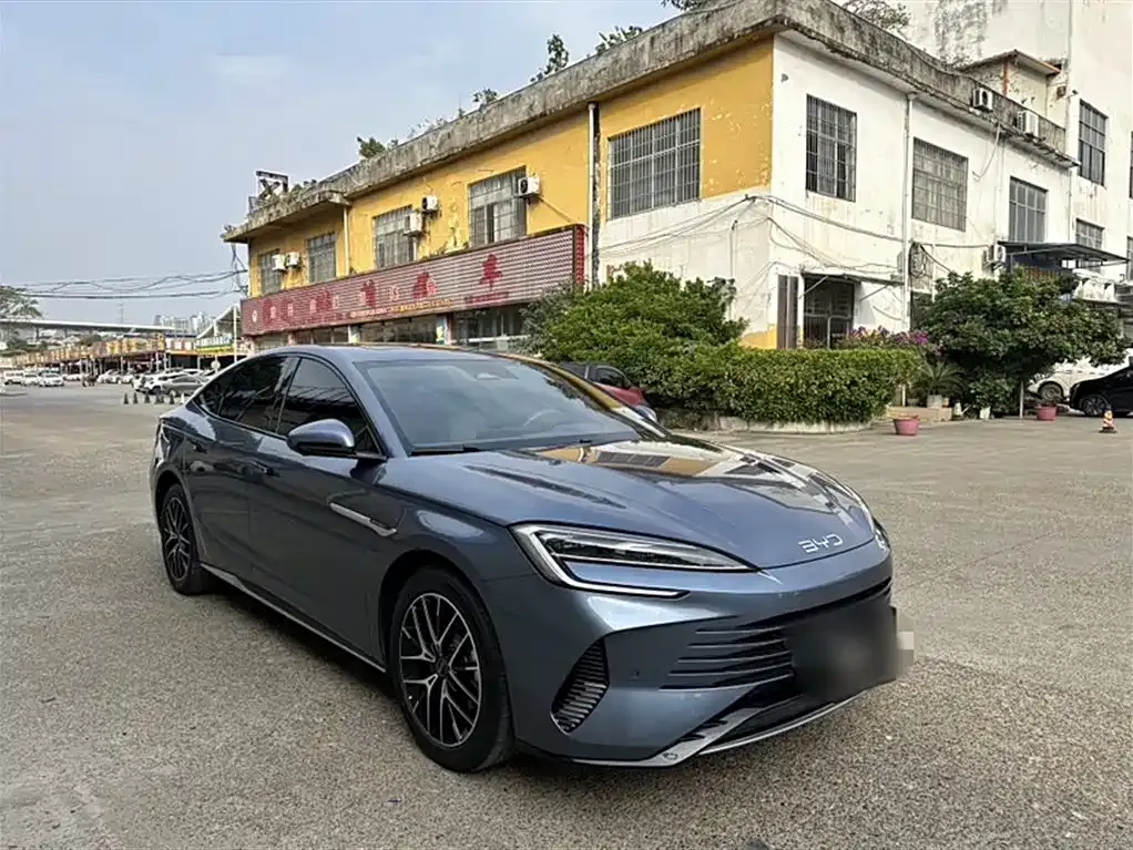 BYD Seal — фото 4