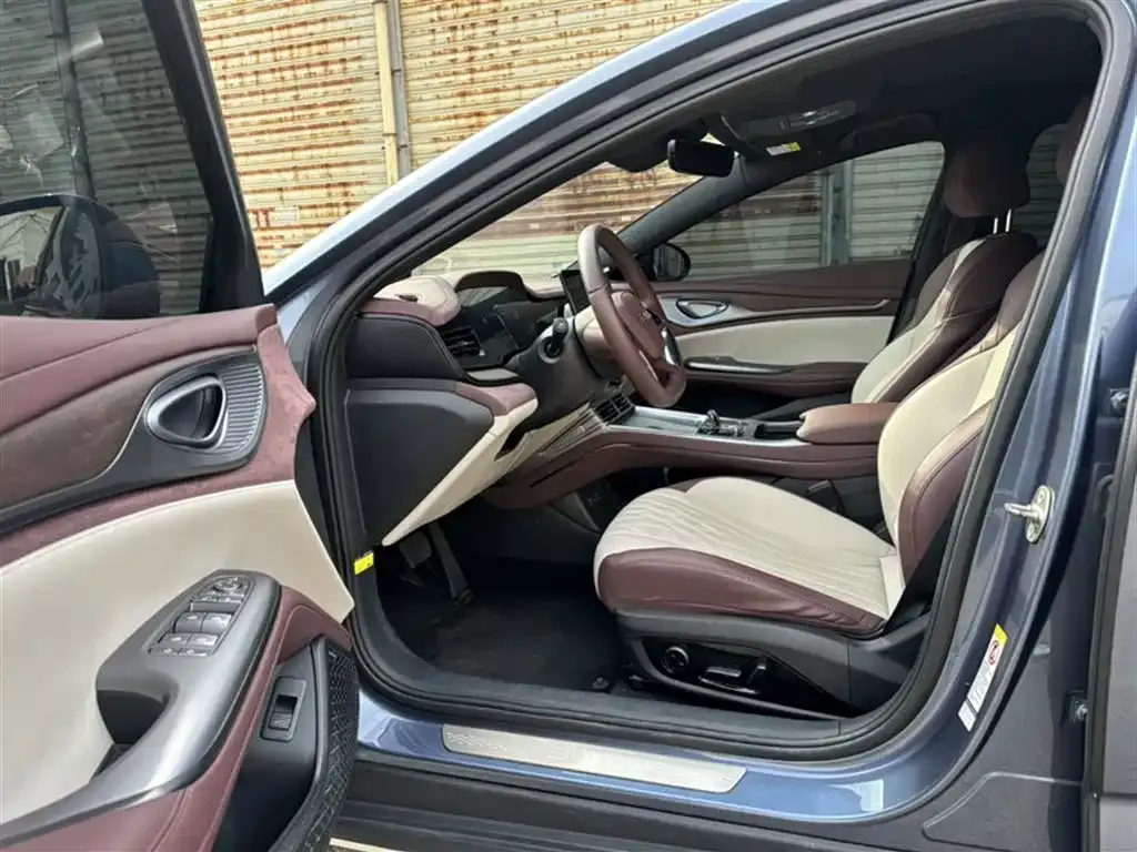 BYD Seal — фото 9