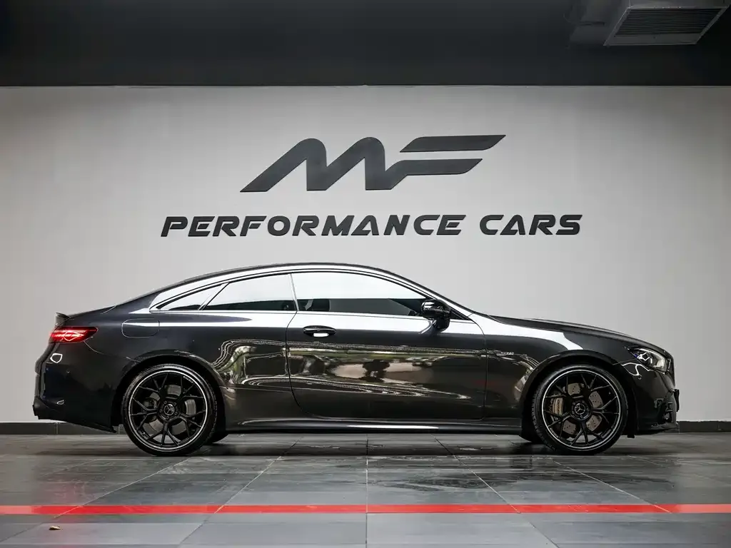 Mercedes-Benz E-Class AMG — фото 5