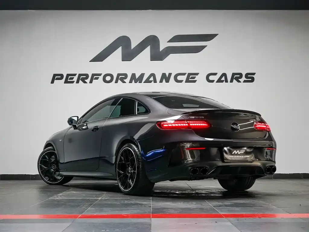 Mercedes-Benz E-Class AMG — фото 6