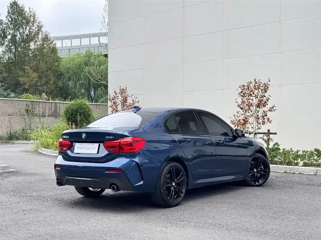 BMW 1 Series 2022 из CN, фото 6