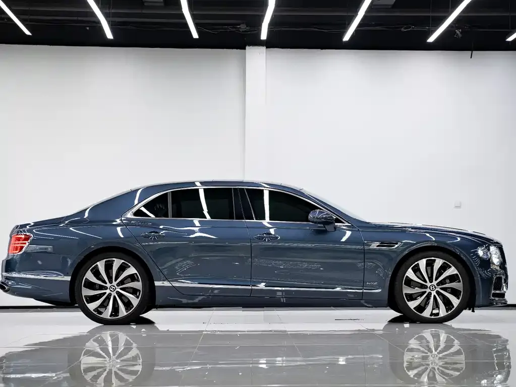 Bentley Flying Spur 2021 из CN, фото 3