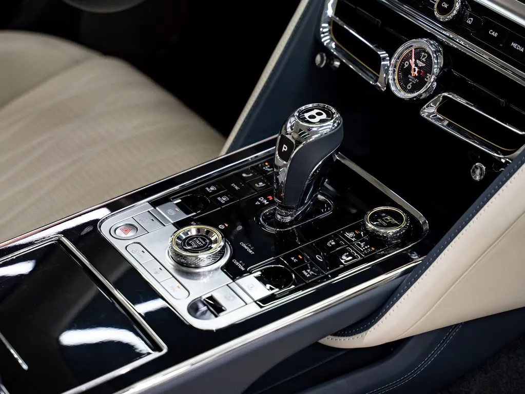 Bentley Flying Spur 2021 из CN, фото 8