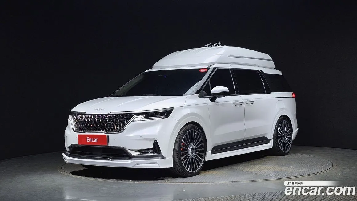 Kia Carnival — фото 1