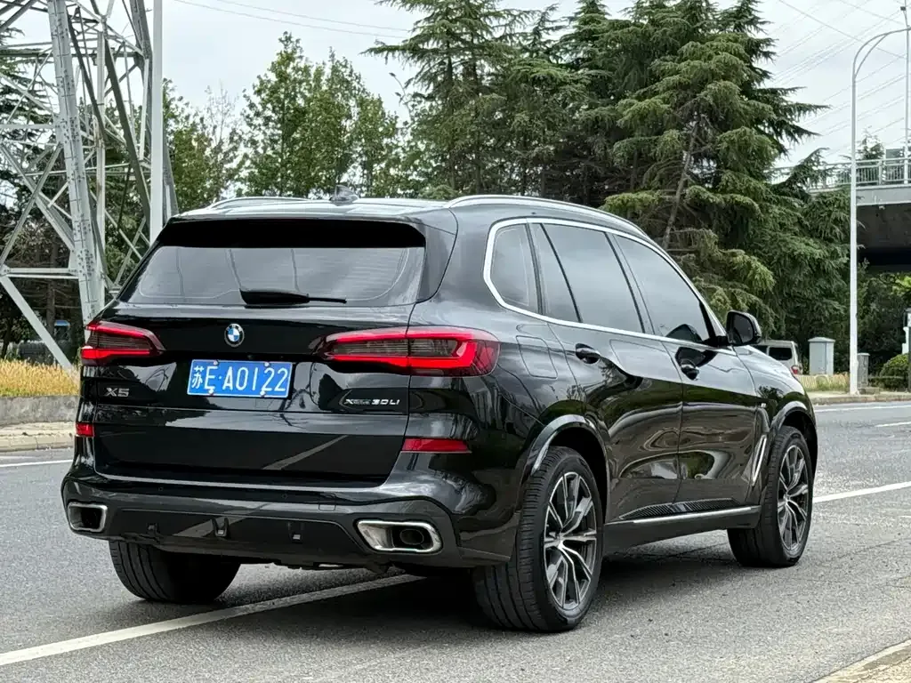 BMW X5 — фото 9