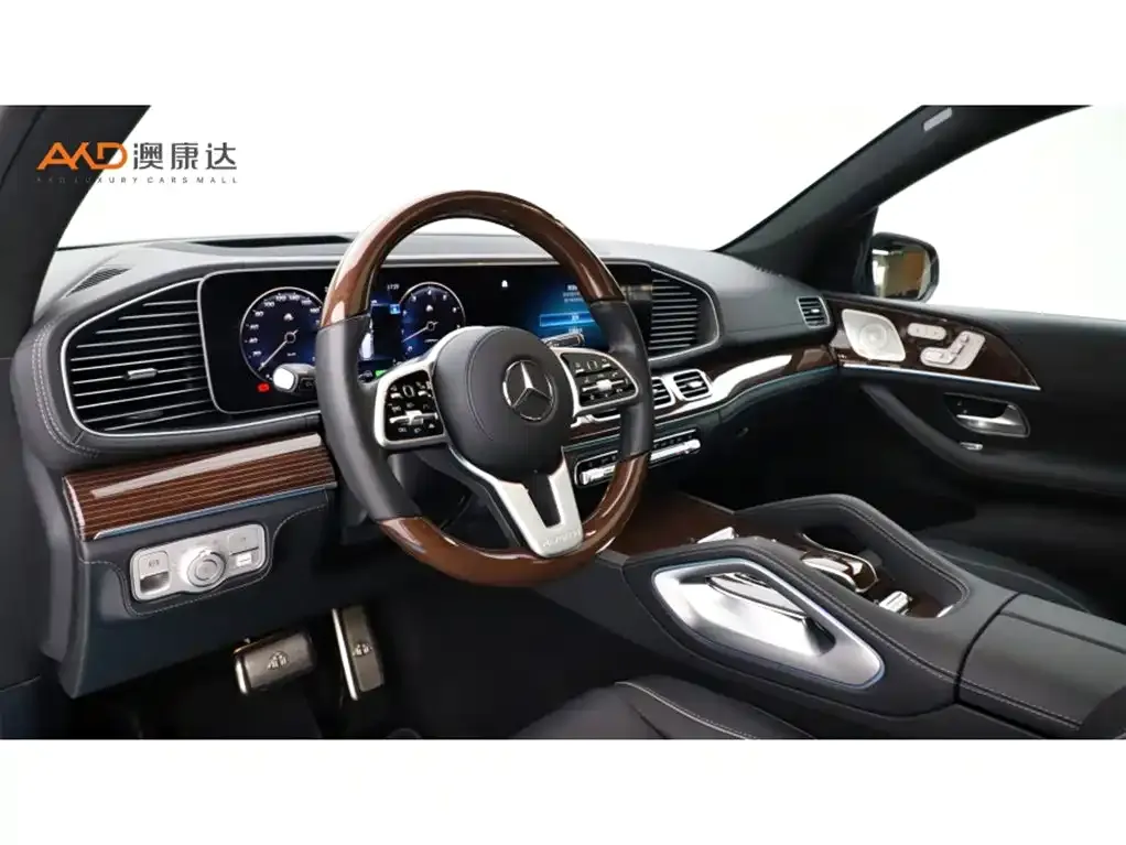 Mercedes-Benz GLS — фото 6