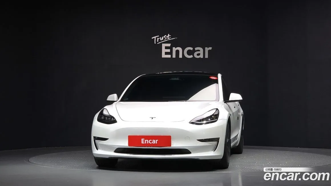 Tesla Model 3 — фото 3