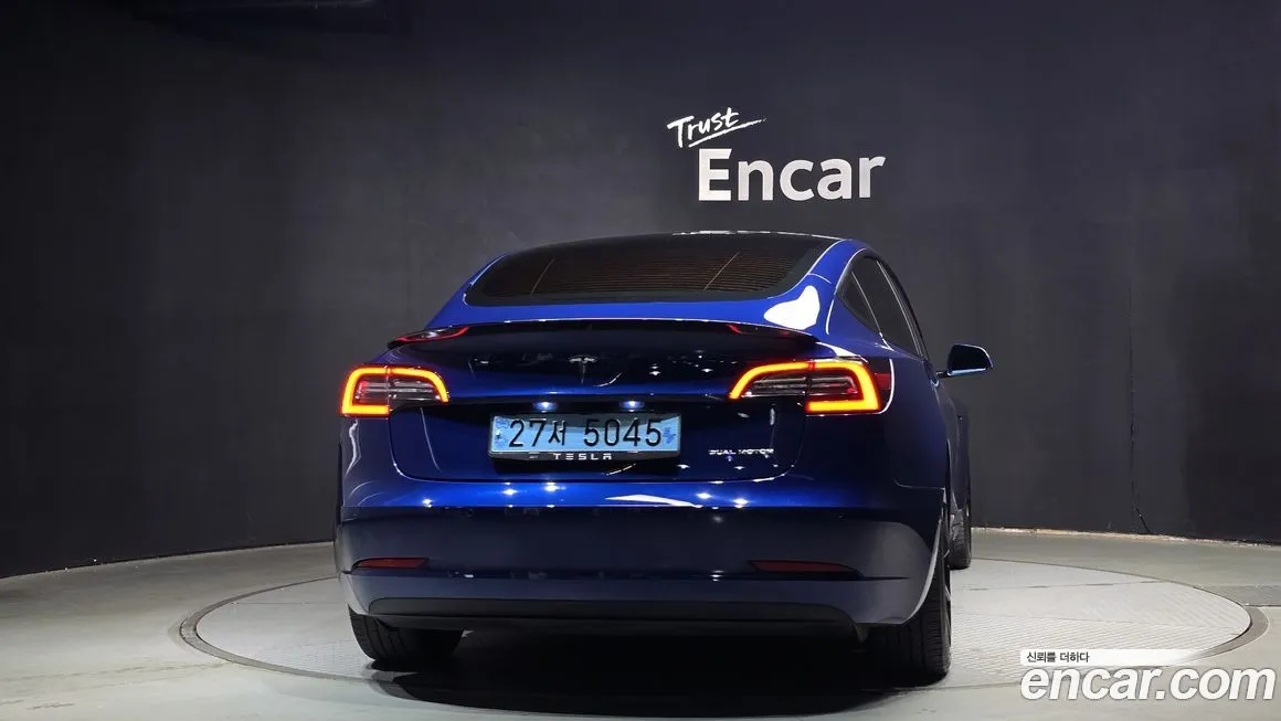 Tesla Model 3 — фото 4