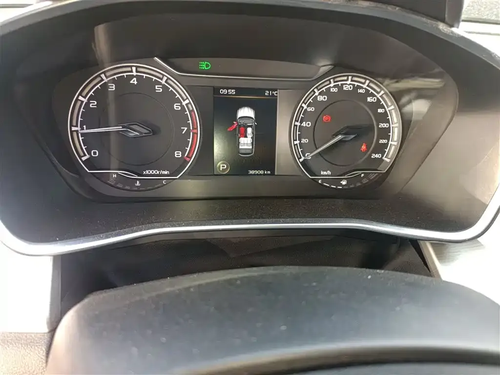 Geely Binyue 2021 из CN, фото 5